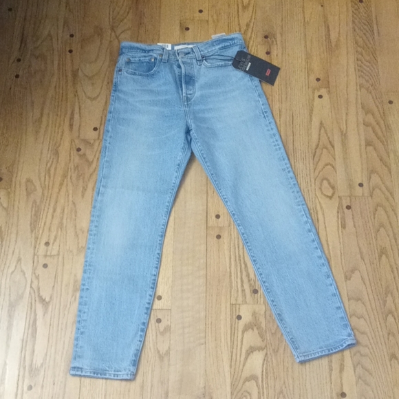 SOLD NWT LEVI'S WEDGIE JEANS 27/4 HIGH RISE - Picture 1 of 6